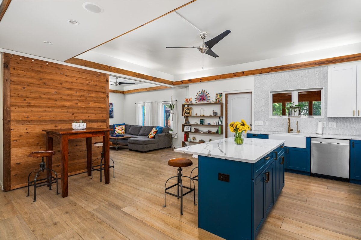 Boho-Ranch in Hip East Austin -cowboy pool/hot tub gallery image 4