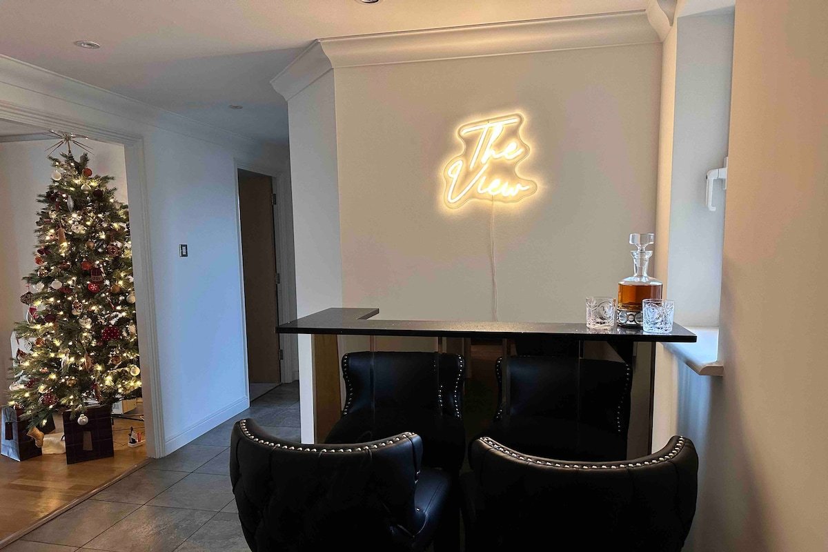 Luxurious 5* Riverview Apt. near Central London! gallery image 4