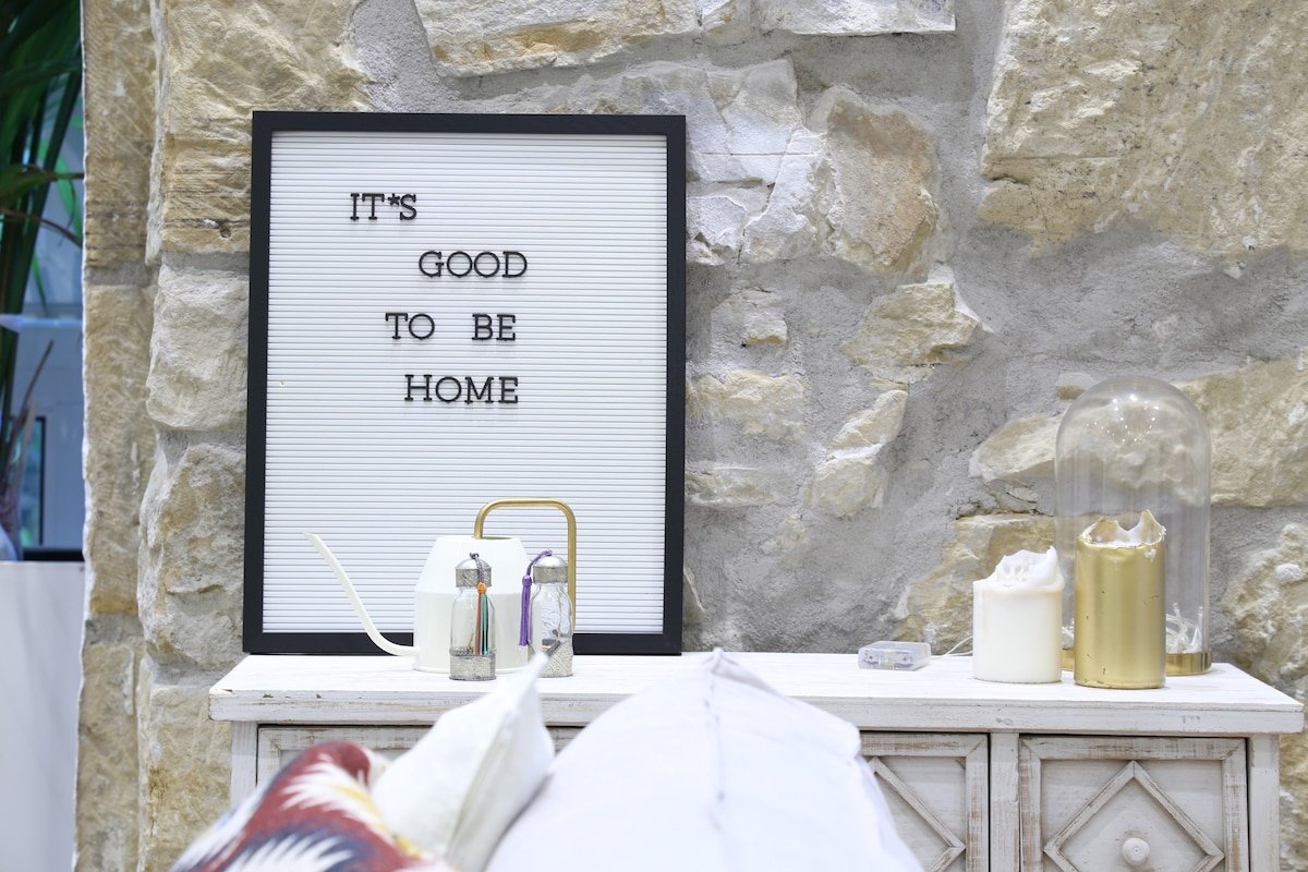 Cozy and centric apartment by Cisan Rentals gallery image 5