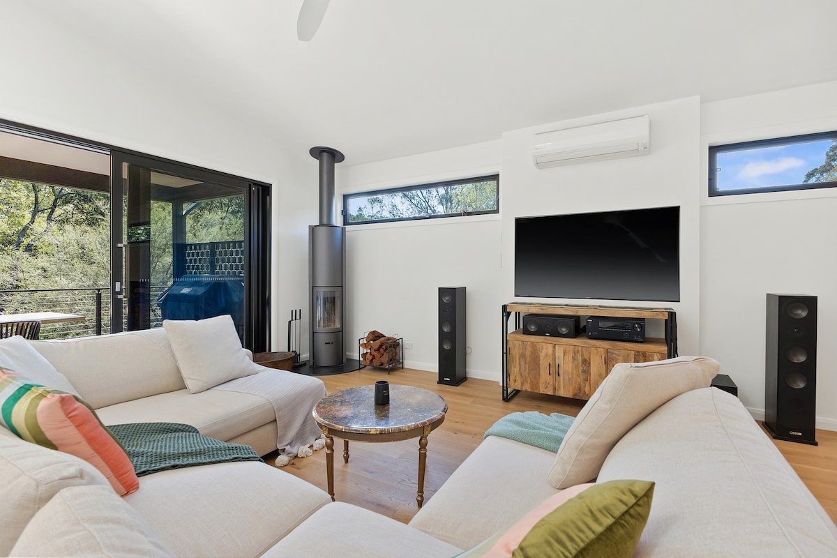 Bella Vita – Warburton Views with Sauna gallery image 4