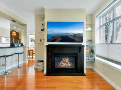 Waterfront 2BD Next to Pike Place w/ Private Patio