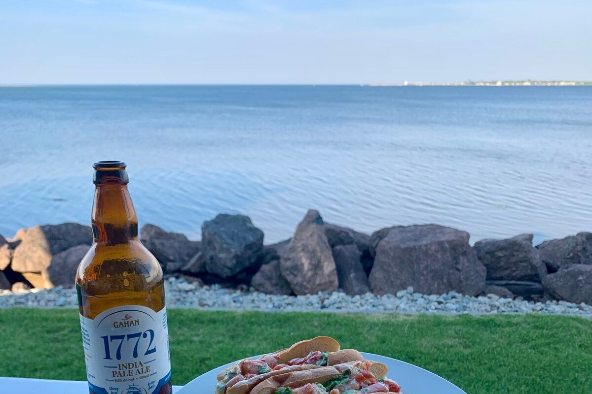 Luxury Shediac Cape Waterfront Cottage gallery image 4