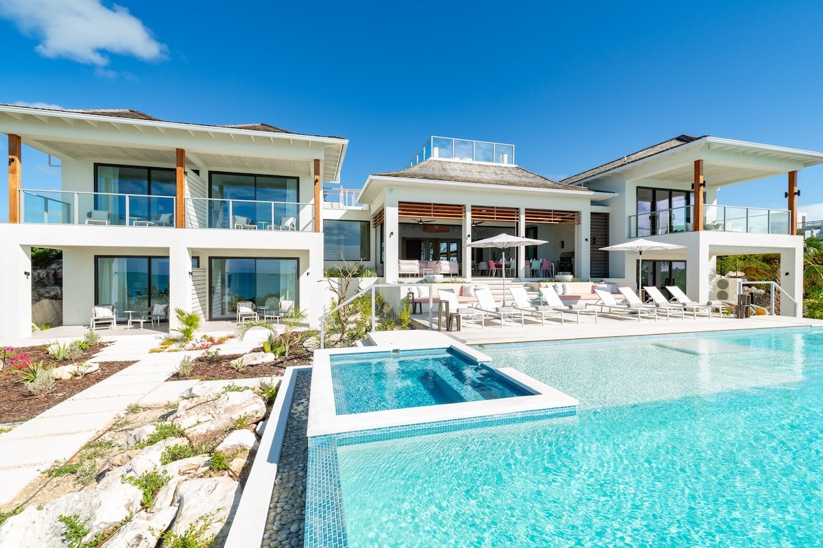 Bristol Breeze Villa