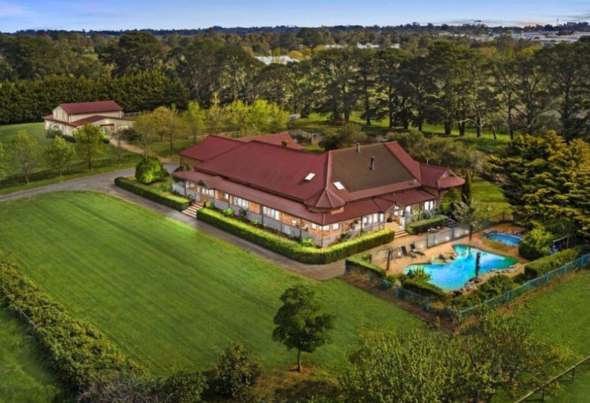 5 bed 3 bth Farm heated spa, fireplace, fire pit