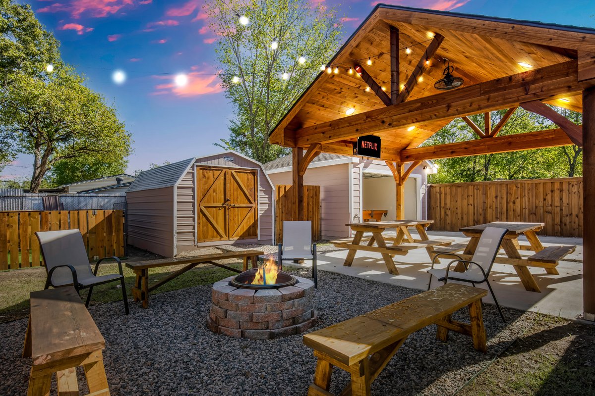 XL Home Sleeps 14,Dog Park,Pool Table,Fire Pit,FUN