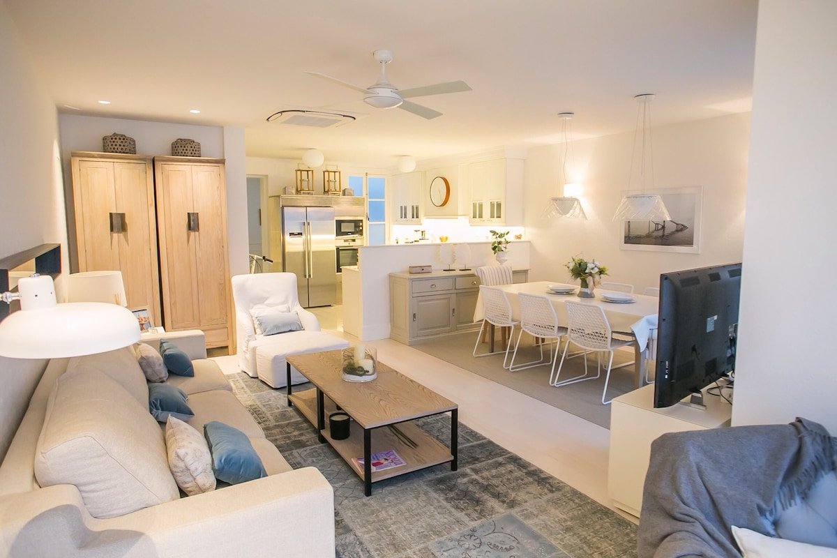 1ª linea playa, aire acondicionado, parking gratis gallery image 5