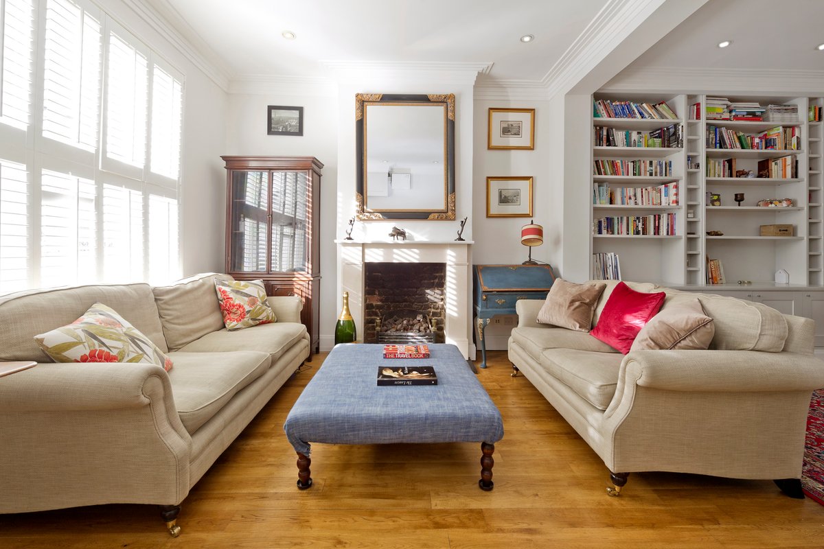Large 4-Bed House with a Garden, Fulham