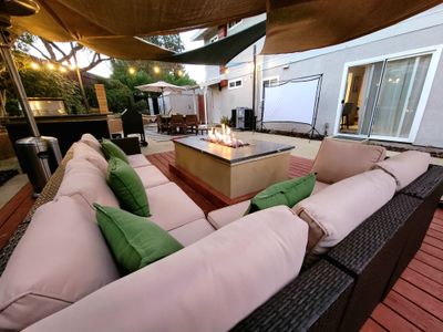 San Diego Oasis w/Hot Tub, Gym, Outdoor Movies!