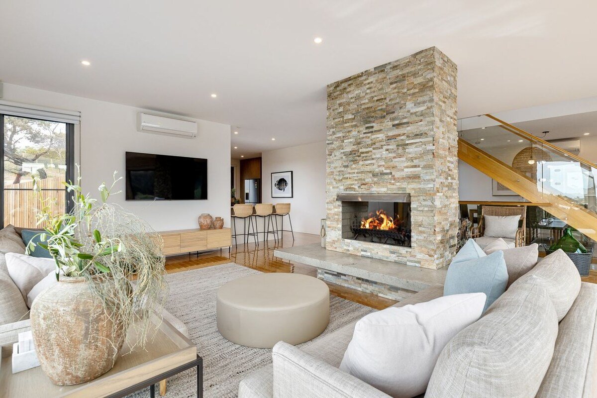 Back Beach gallery image 5