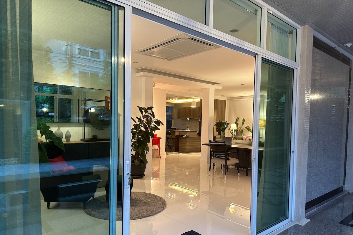 Newly Decorated Cosy House gallery image 5