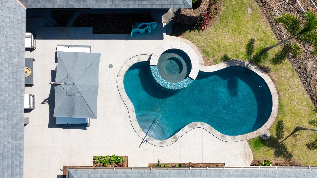 New Luxury Home w/ Private Pool & Spa in Nohea gallery image 3