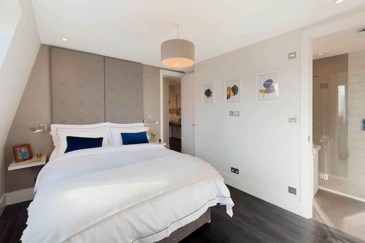 Amazing South Kensington Apartment 2 Bedrooms gallery image 3