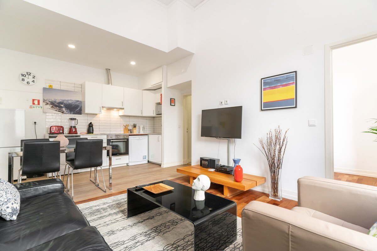 Lv Premier Chiado CH8- comfortable, ac, elevator gallery image 3