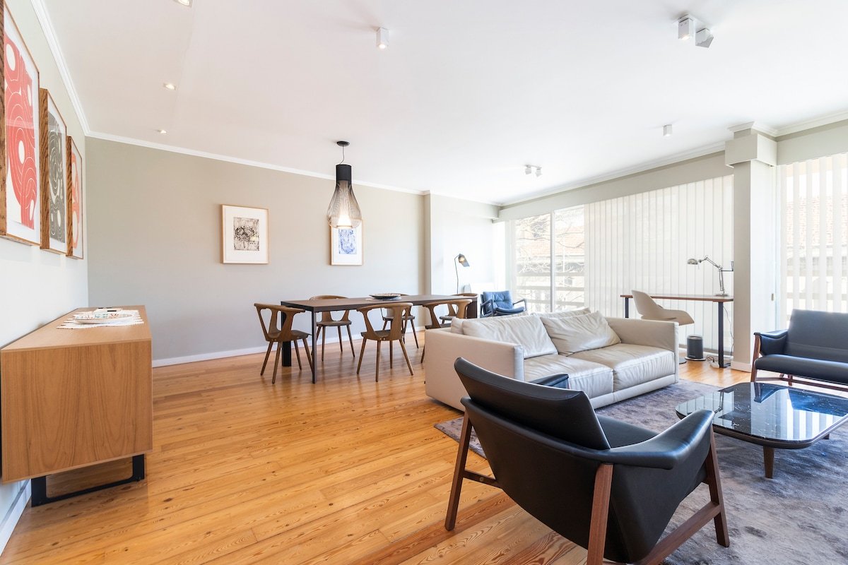 Distinct 2 bed in downtown with aircon gallery image 2