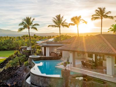 Amazing 4 Bdrm home at Champion Ridge w/pool!