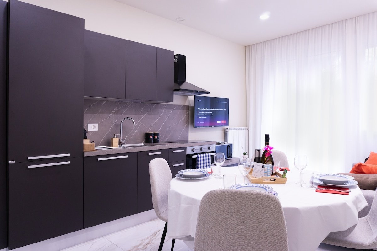 Marconi 34 / Luxurious Condo in Old Town Bologna gallery image 3