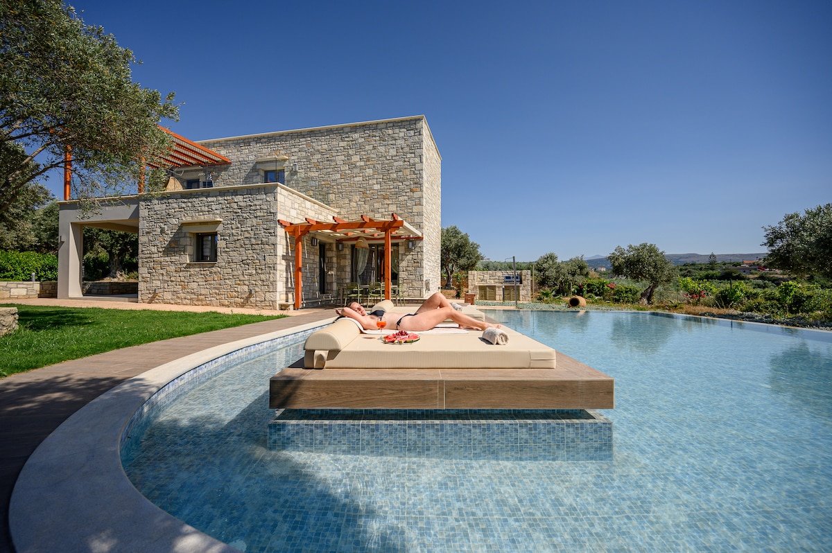 Diktamos, eco-friendly villa, Huge private pool gallery image 3
