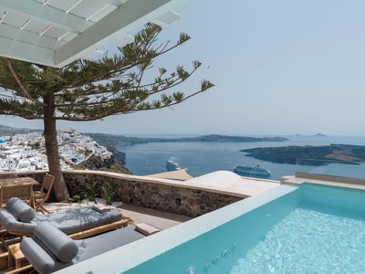 Morfes 2BDR aprt with Plunge pool and Caldera View