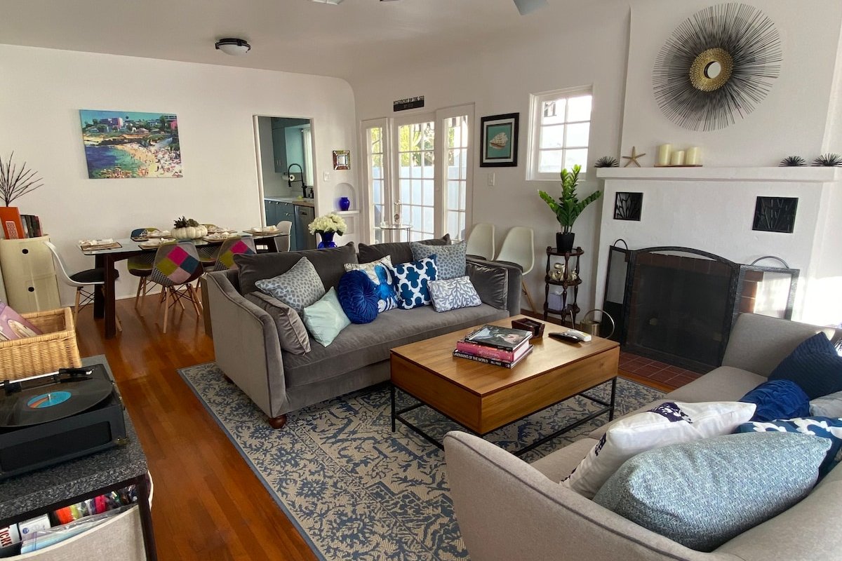 3 Blocks to Windansea! Charming-Cozy-Hot Tub-Yards gallery image 3