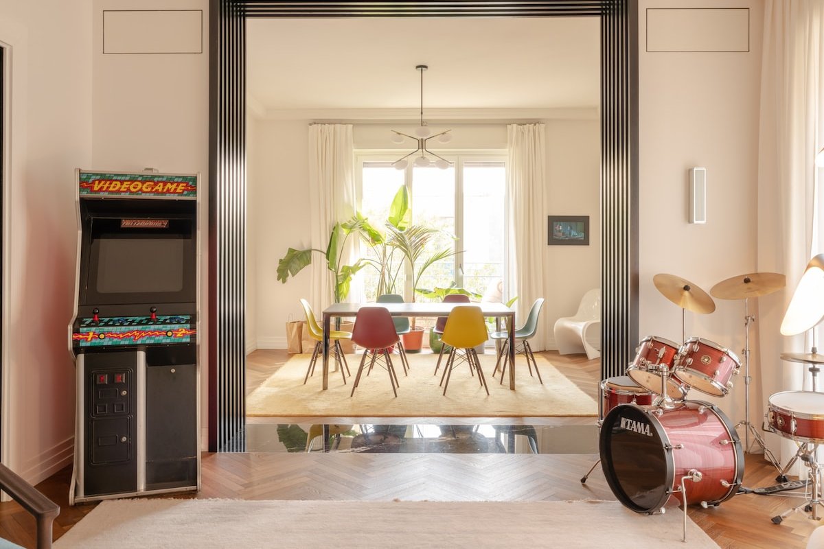 Design Apartment in City Center gallery image 2