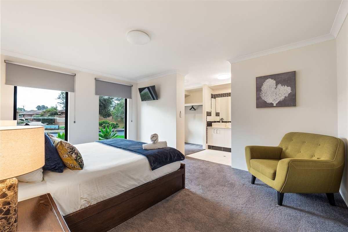 Our Escape: Coastal Poolside Haven in Dunsborough gallery image 4