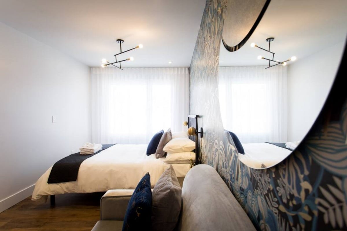 Four Stunning Suites on Private Floor by Denstays gallery image 4