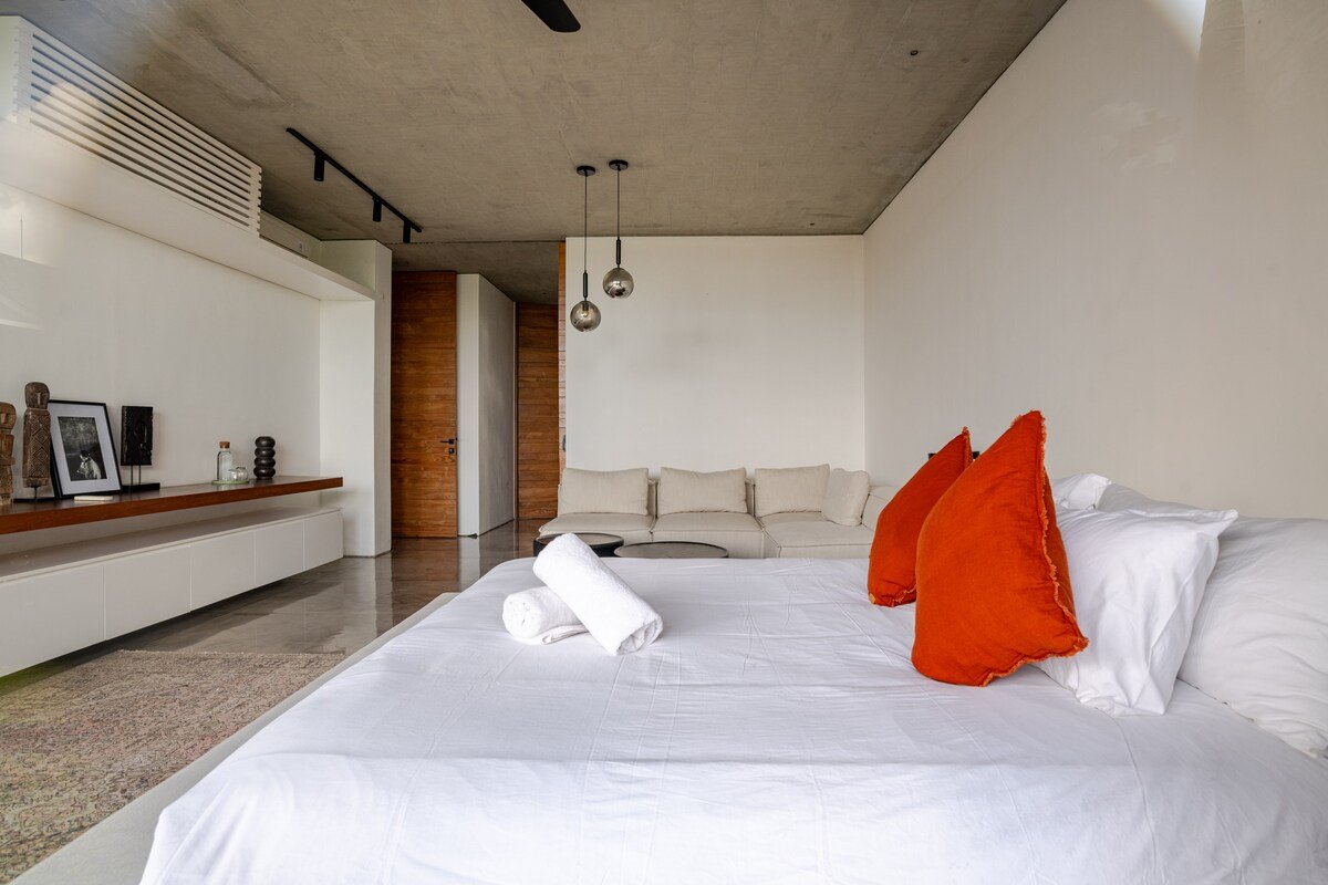 Luxe Bridge.villas : Modern Meets Tropical w/Chef gallery image 4