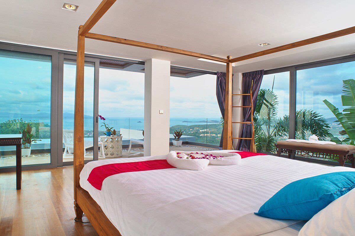 Crystal Blue gallery image 4