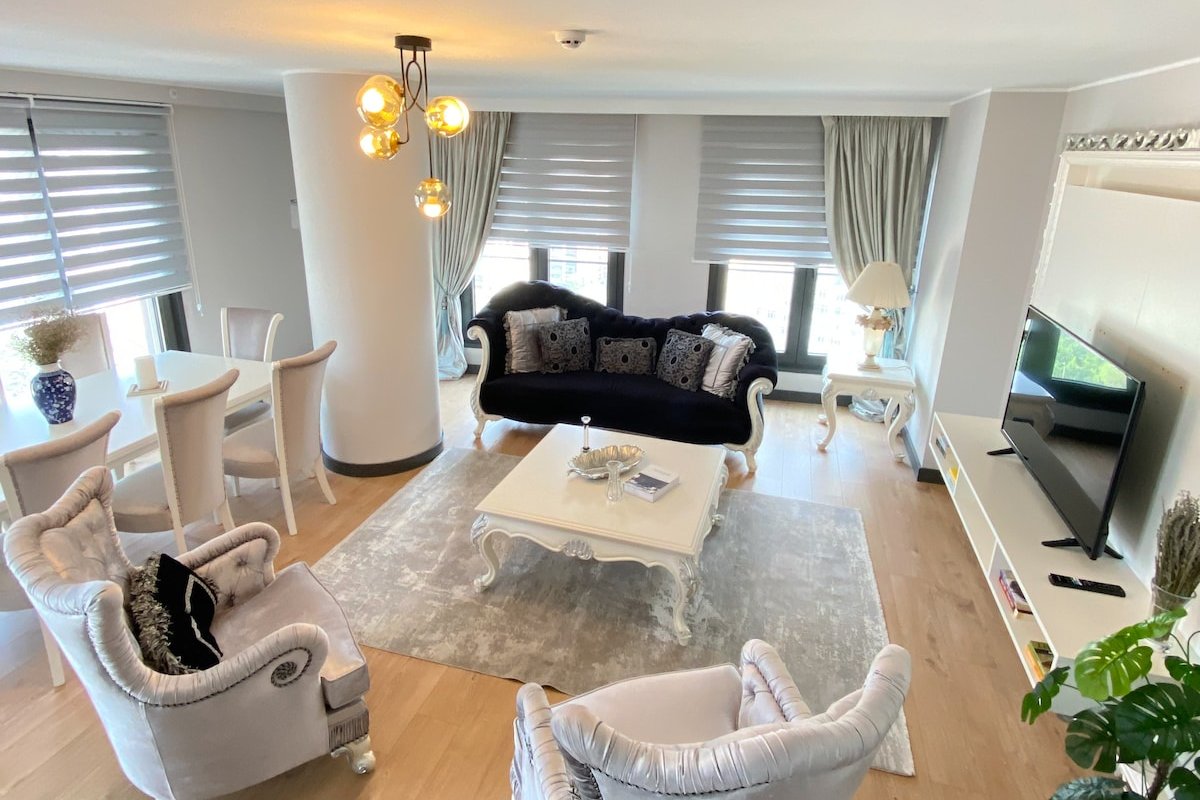 Charming Duplex w/Terrace+4BR/3BA+Fully Equipped gallery image 3