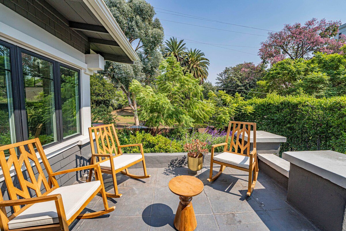 Beautiful Hollywood Craftsman gallery image 3