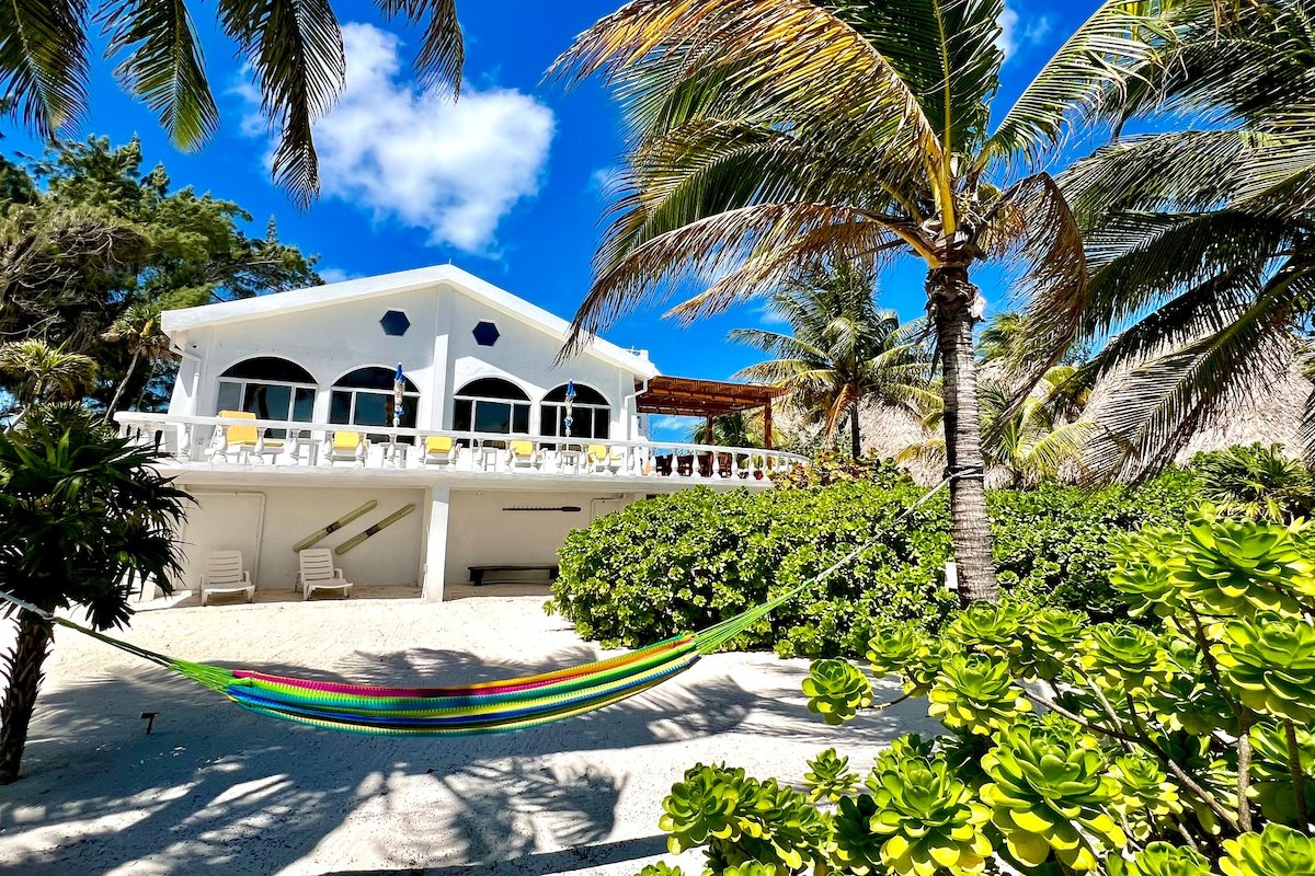 Ocean Front Villa, In Town, Dream Casa Belize gallery image 5