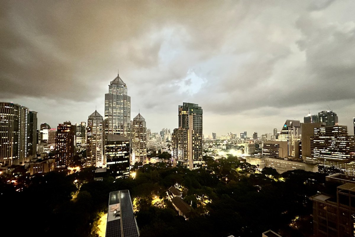 Stunning Corner! 7 min to Skytrain, Lumpini & Siam gallery image 5