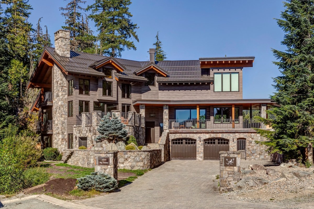 Kadenwood 2924 – Ski in Ski out, A/C, New Listing