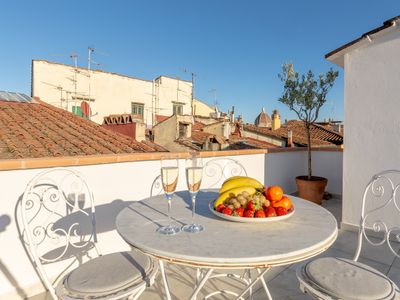 ‘NEW’ Art & Design Apt with Panoramic Terrace