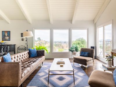 Eagle Rock Hilltop Retreat – Amazing Downtown View