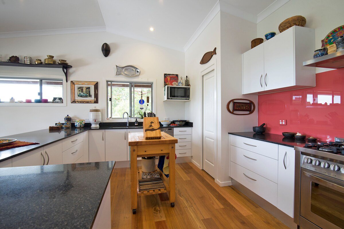 Byron Bay Tree House gallery image 3