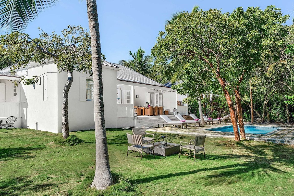 Pink Sands Resort 2 Bed with Pool