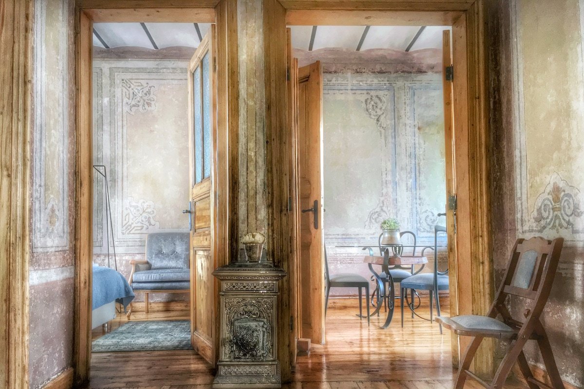 Exquisite Beauty in Istanbul, Galata gallery image 2