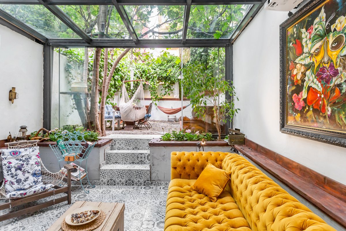 Private Central Garden Triplex Terrace