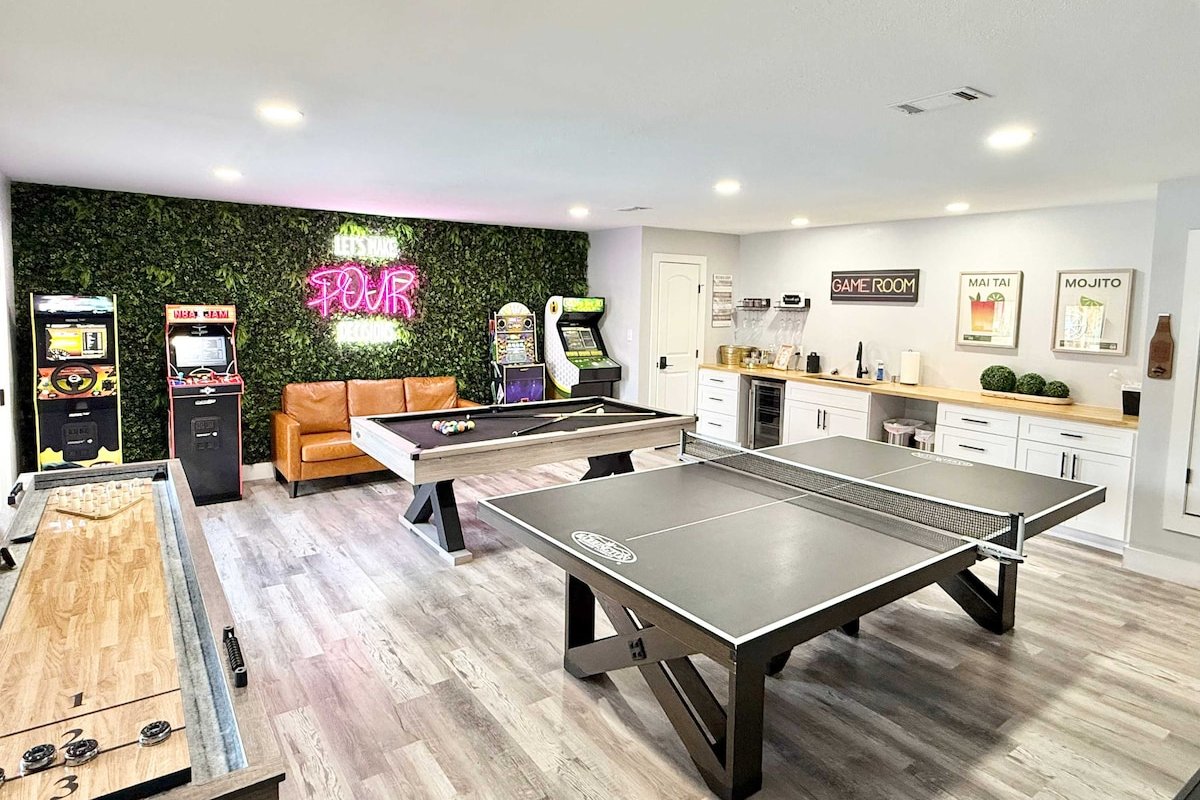 The Fun Haus | Pool | Game Room | Atrium gallery image 2