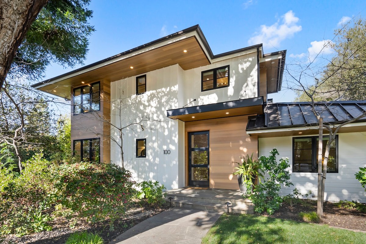 Menlo Park Luxe Modern Haven gallery image 3