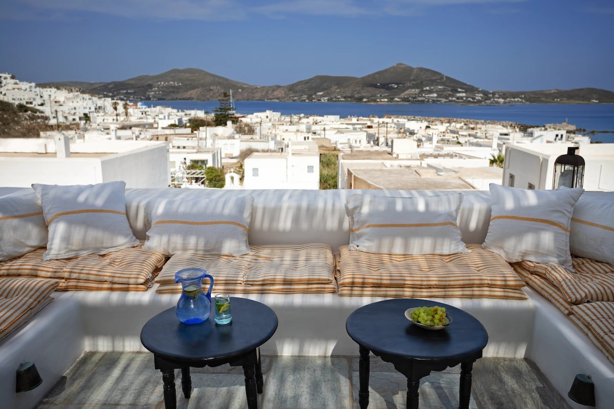 Naousa Villa with pool, garden and view gallery image 5