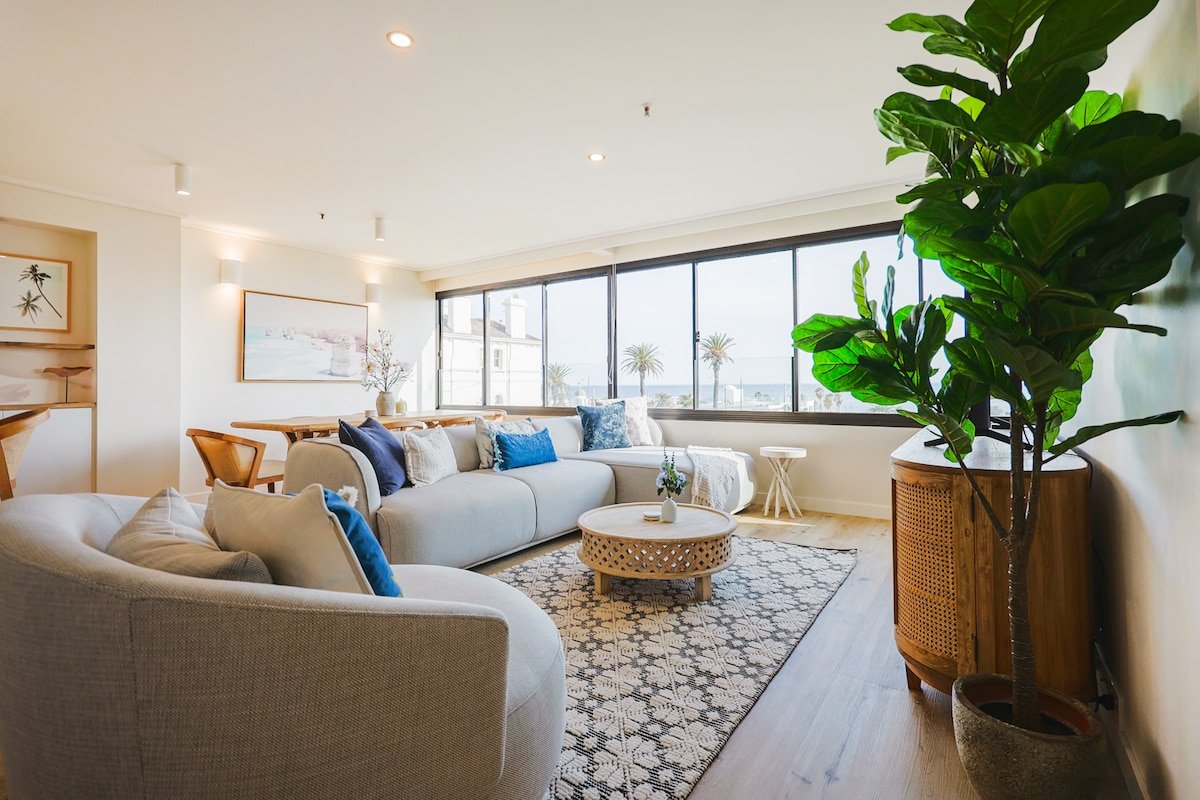 Luxury Beach View Escape gallery image 4