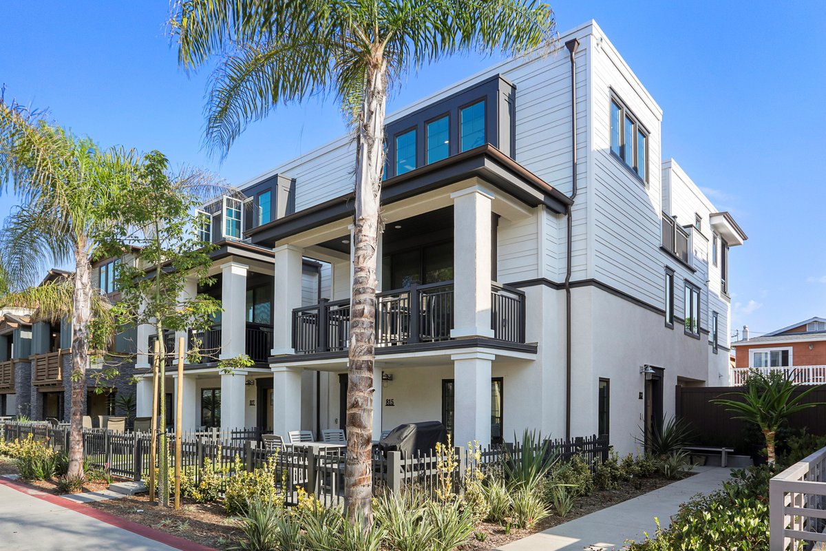 Modern Mission Beach Townhome – 3BR/2BA