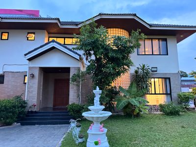 Sukhumvit71 Swimming pool Villa素坤逸71巷泳池别墅订满三天以上送接机