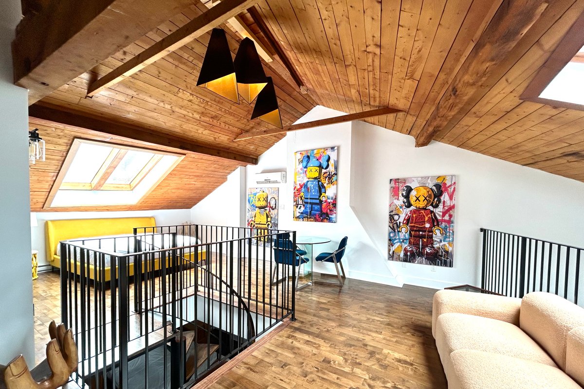 3 Floor Waterfront PH OLD MTL