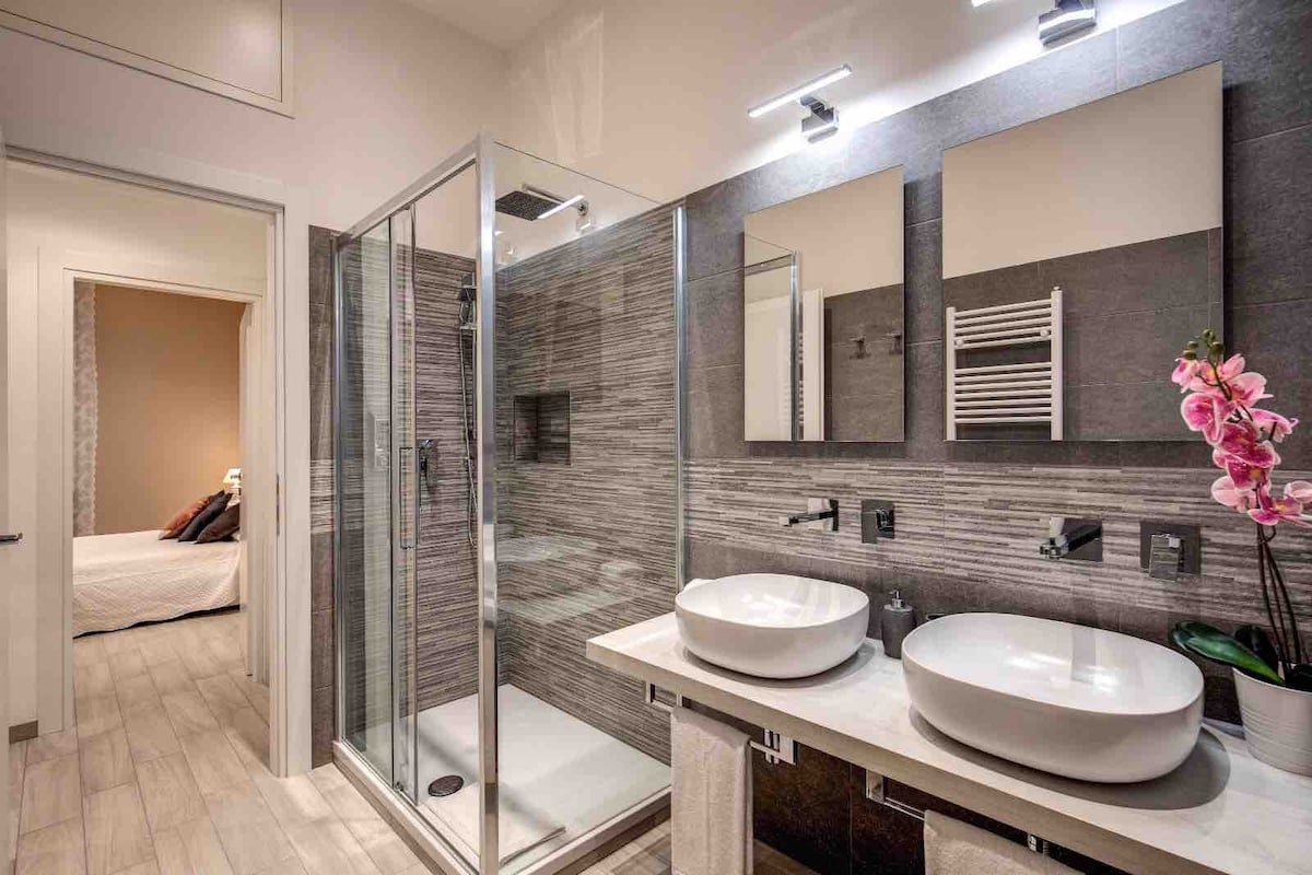 Vatican Royal Apartment near Vatican Museum gallery image 5