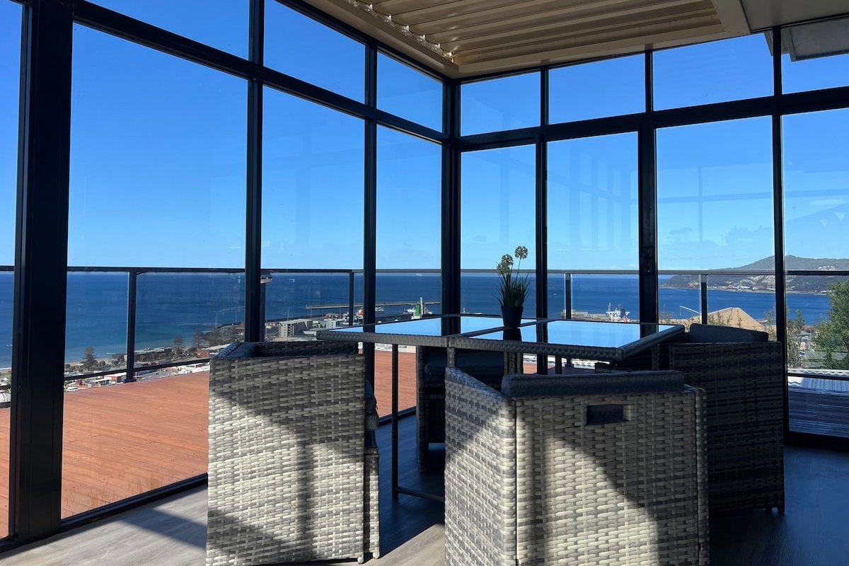 Coastal Luxe gallery image 3