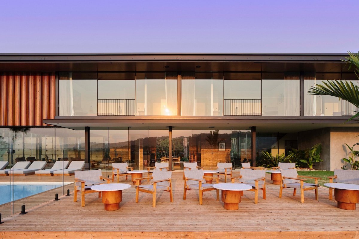 Soma Byron gallery image 3