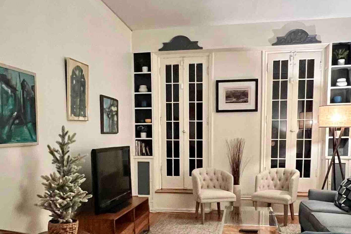 Historic Old Town, Fabulous 4 Bedroom Home